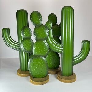 Metal cactus decorative accents, set of 4